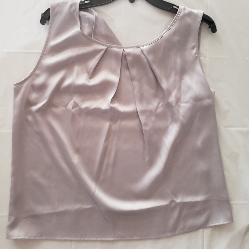 NEW WITH TAGS SZ L Satin Nine West blouse